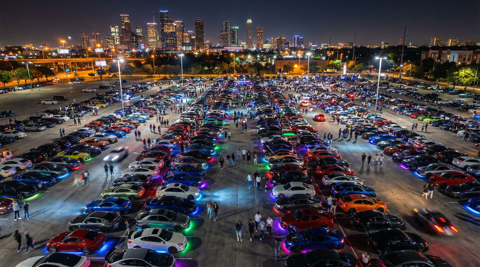 蘑菇视频梦想与远方汽车视频展示